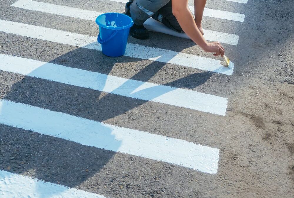 Útburkolat festés tartós jelölésekkel a biztonságos közlekedésért